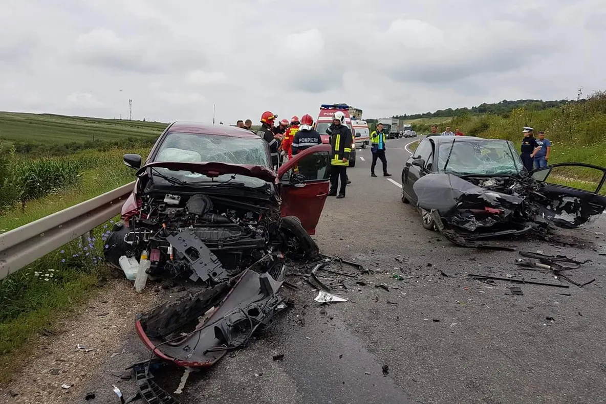 Update Accident grav între localităţile Hereclean şi Vîrşolţ: O persoana şi-a pierdut viaţa