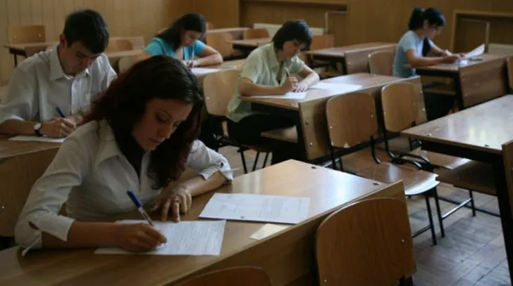 Peste o sută de dascăli sălăjeni susţin azi Definitivatul