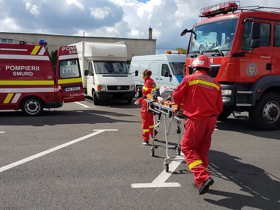 Simulare. Incendiu cauzat de o explozie la sediul unui operator economic din Zalău