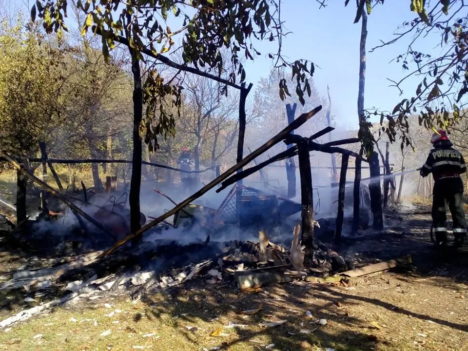 Pompierii sălăjeni - în luptă cu flăcările la Cehei și Călacea