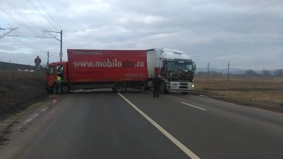 Accident pe centura Zalăului. Victima, un tânăr de 27 de ani, transportată la spital