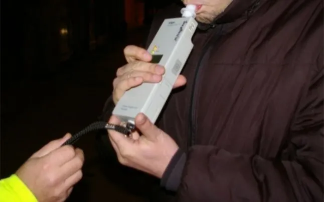 Şofer beat, cursă nebună cu poliţia pe urme