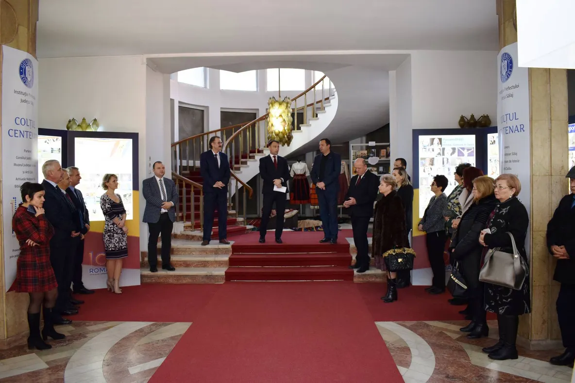 "Colţul Centenar", expoziţie inaugurată la Prefectura Sălaj