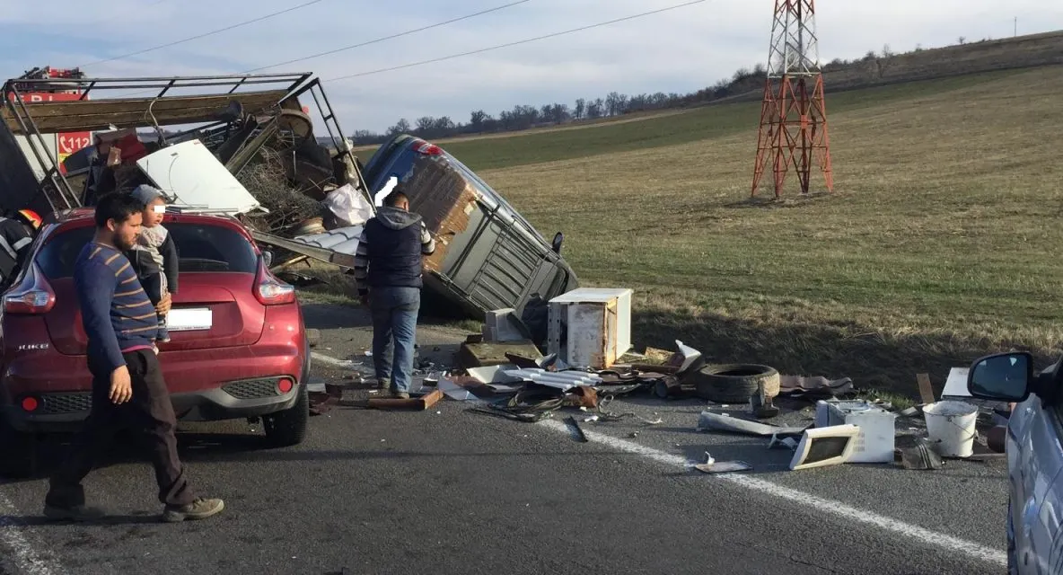 Un șimleuan a provocat un accident în județul Cluj. O persoană a fost rănită