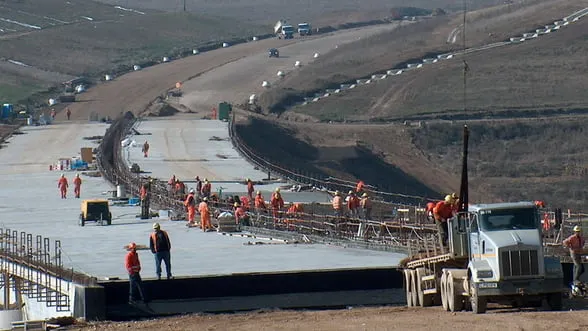 Au fost aleşi constructorii pentru încă 54,9 km din Autostrada Transilvania. Traseul Subsecțiunii 3C1 începe în zona localității Marca - Sălaj