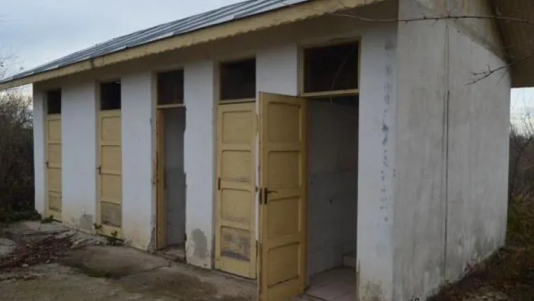 Școli cu toalete în curte. Bani pentru două școli și o grădiniță din Sălaj