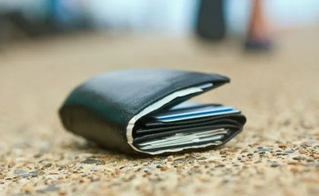 Cum s-a gândit un elev de clasa XI-a să-şi facă bani de buzunar