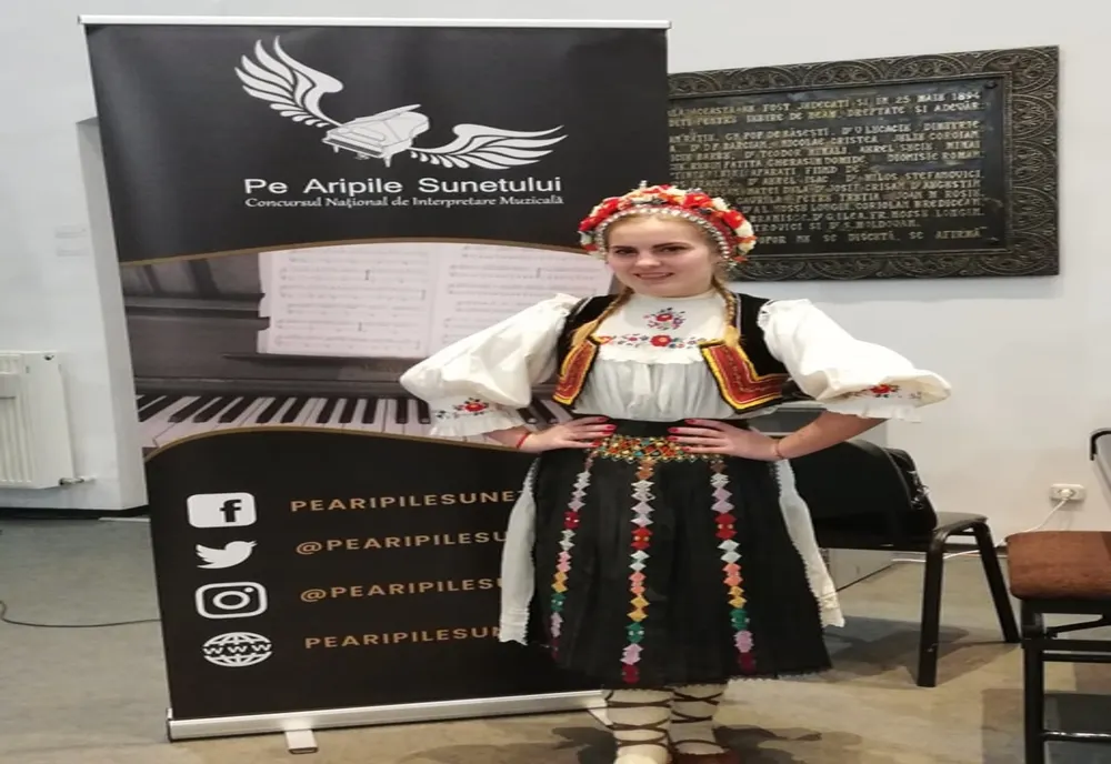 O elevă de la Liceul de Artă ''Ioan Sima'', pe podium la Concursul naţional de interpretare muzicală ''Pe Aripile Sunetului''