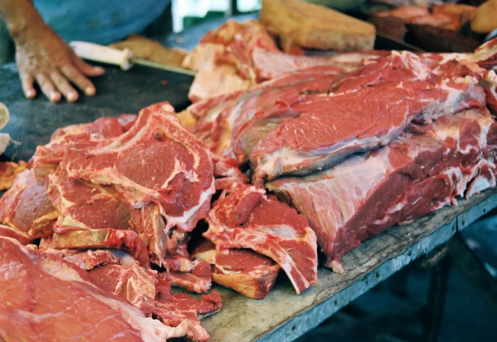 Încep controalele specifice sărbătorilor de iarnă! Pieţele agroalimentare și magazinele alimentare, în atenția inspectorilor sanitar veterinari
