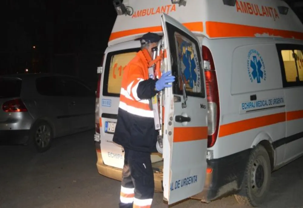 Accident rutier provocat de un tânăr de 16 ani! O fată de 14 ani a fost rănită