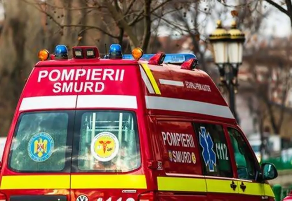 Un autocar cu șase persoane la bord, între care un copil s-a răsturnat între localitățile Sânmihaiu și Poarta Sălajului