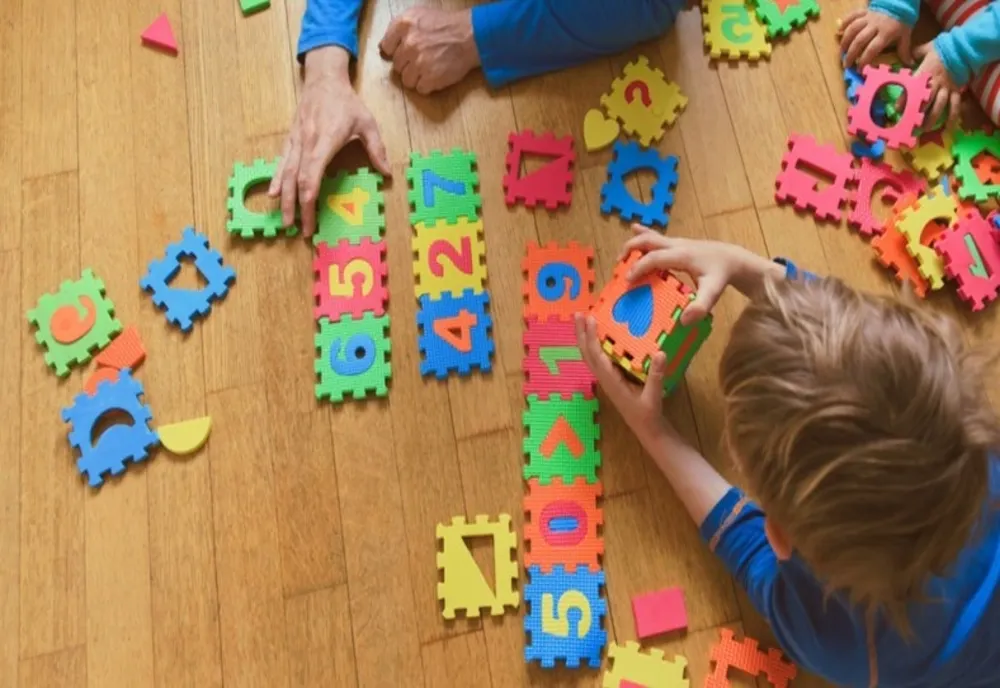 Acordare de sprijin educaţional pe bază de tichete sociale la Zalău