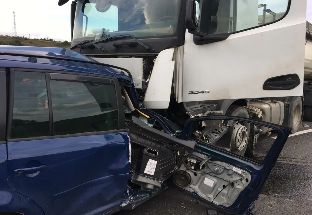 FOTO | Doi soţi din Fildu de Jos au murit într-un grav accident rutier