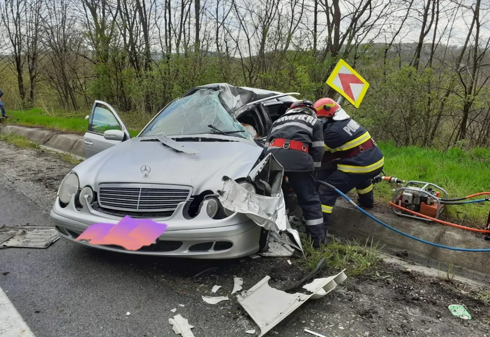 FOTO | Grav accident în judeţul Sălaj! Un bărbat din Maramureş a decedat