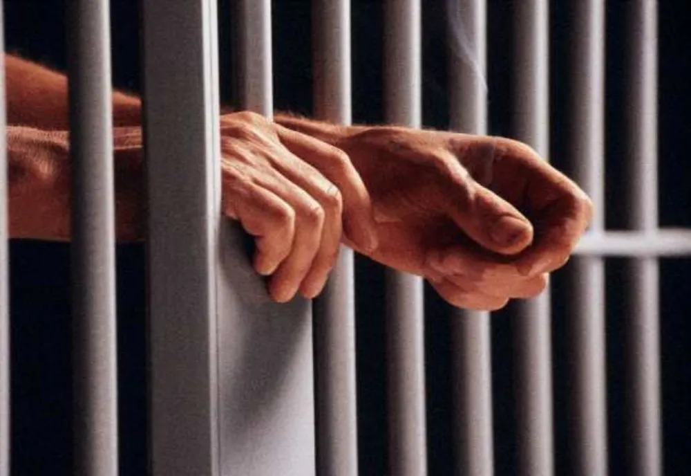 Zălăuan, condamnat pentru infracțiuni rutiere, depistat și dus după gratii de polițiști