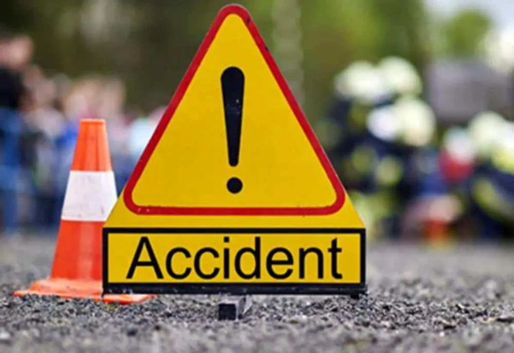 Trei persoane rănite într-un accident de circulație la Ciumărna