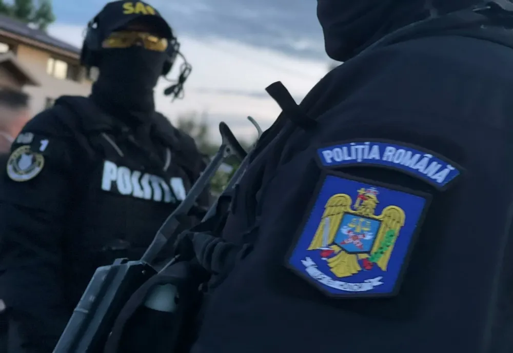 Percheziţii în Zalău la traficanţii de droguri! Doi tineri au fost arestaţi