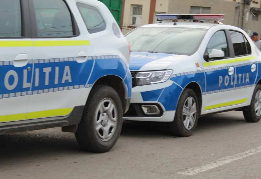 Familie de refugiaţi ucraineni atacată cu pietre în Dej! Şoferul din Ucraina a lovit cu maşina un copil din Sălaj