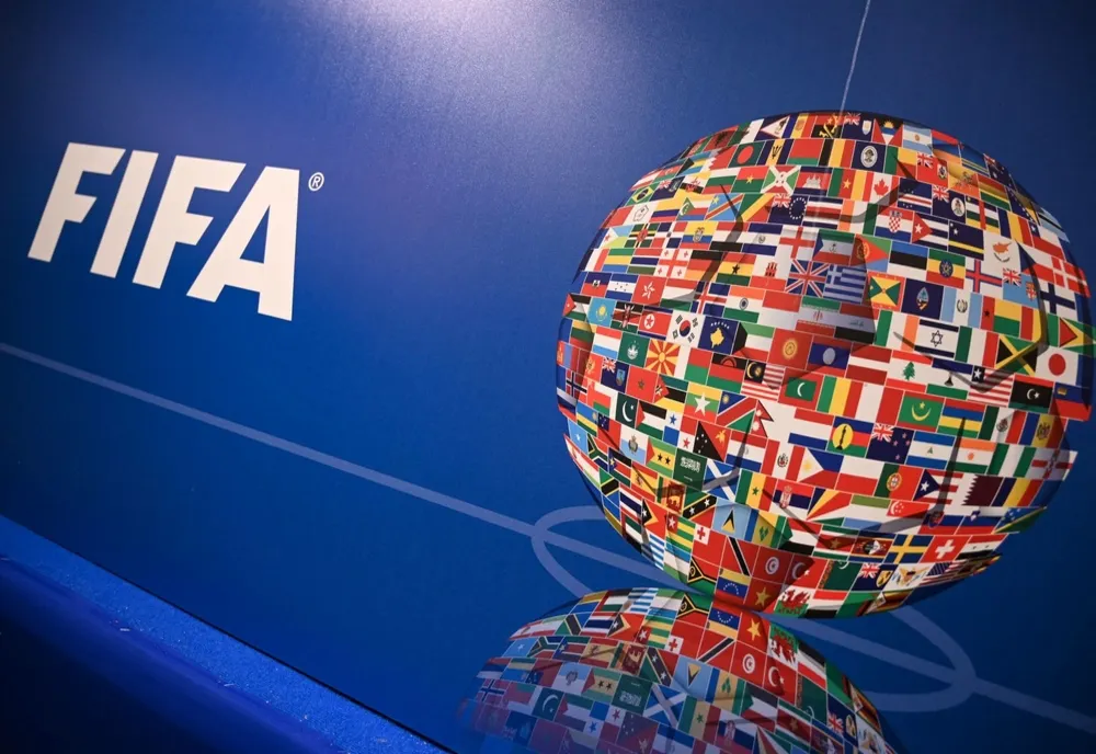 FOTBAL: ROMÂNIA A COBORÂT PE LOCUL 45 ÎN CLASAMENTUL FIFA