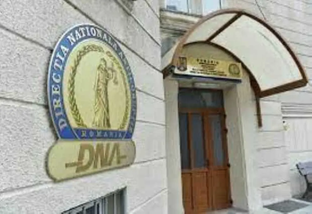 Trezorierul PNL Mihai Barbu a fost plasat sub control judiciar