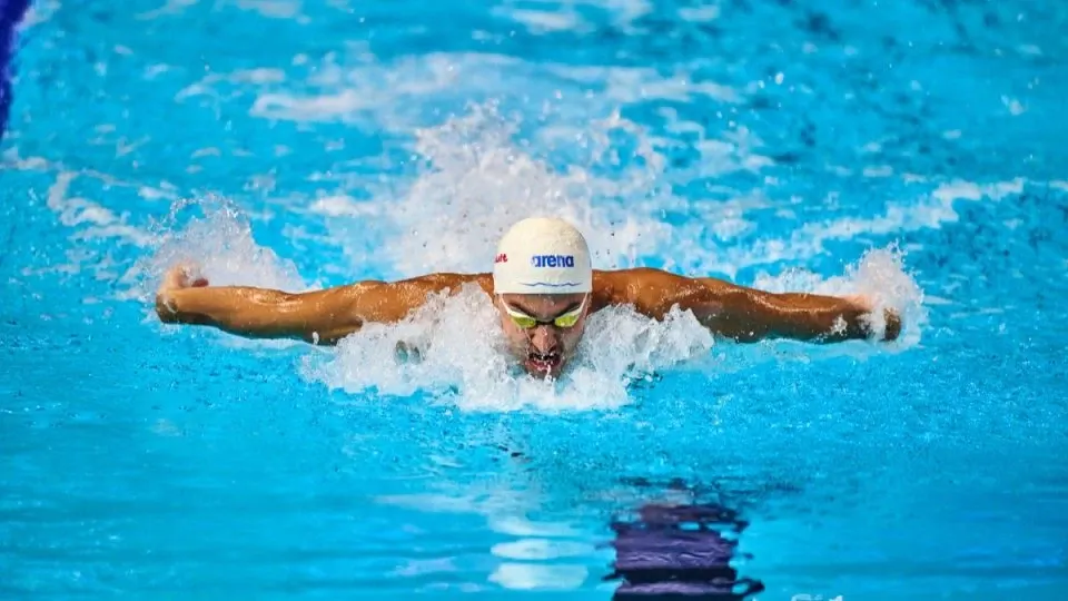 Europenele de natație: Doi români, în semifinalele probei de 100 m fluture