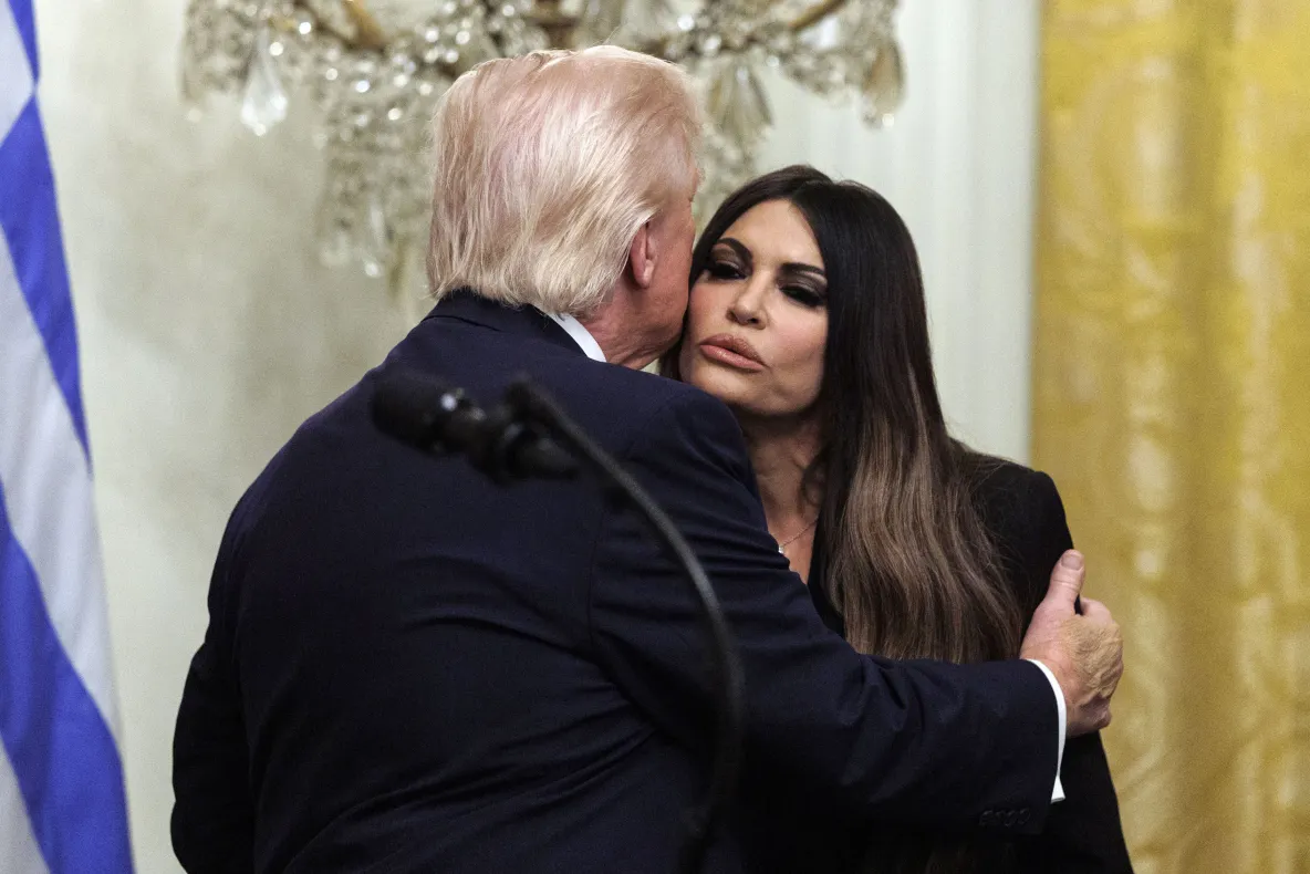 Trump, despre acuzațiile aduse ambasadorului SUA în Grecia: „Păcat. Nu știu prea multe”
