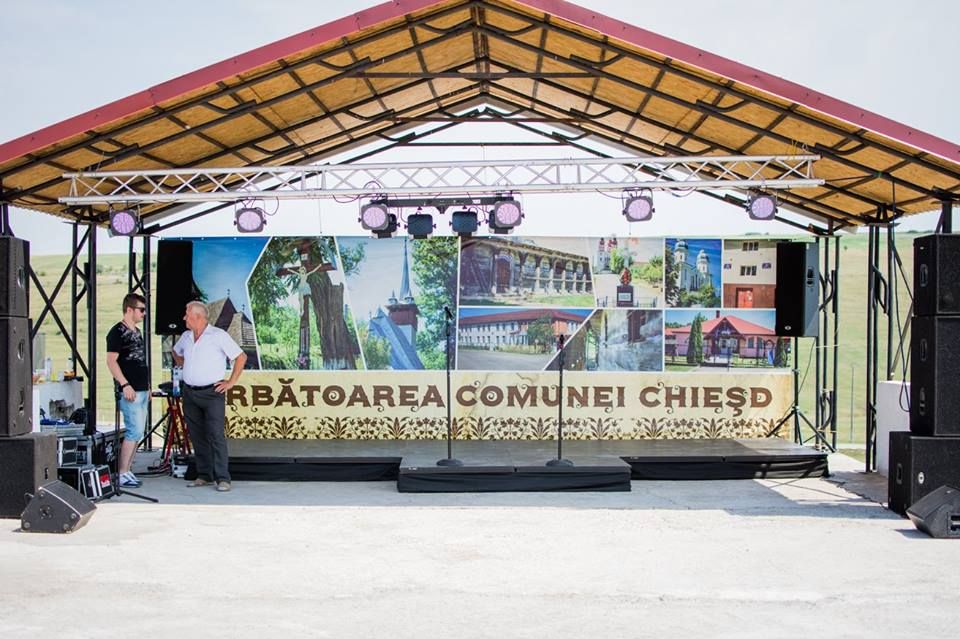 ''Zilele comunei Chieşd'': program artistic, degustare de produse tradiţionale, foc de artificii şi discotecă în aer liber