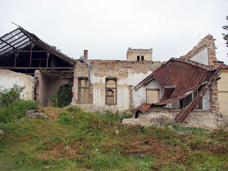 Castelul Bay din Treznea, în prag de demolare