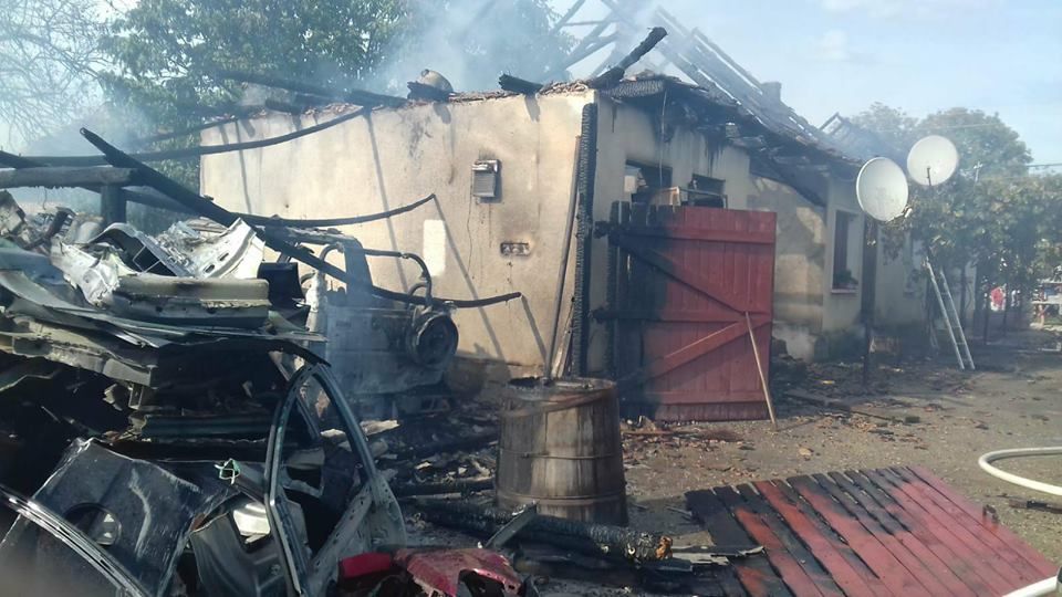 O scânteie de la un aparat de sudură a mistuit o gospodărie din  Horoatu Crasnei