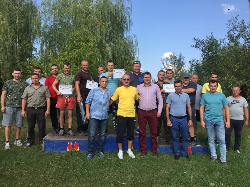 Pompierii sălăjeni s-au întrecut la pescuit pe lacul Vîrşolţ