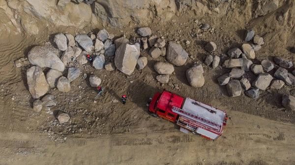 Simulare la cariera de piatră de la Moigrad. Persoane scoase de sub dărâmături de pompieri