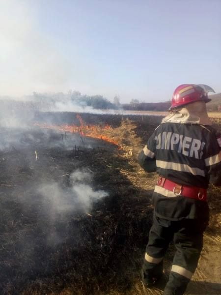 Pompierii sălăjeni, în alertă! A început igienizarea terenurilor agricole prin incendiere