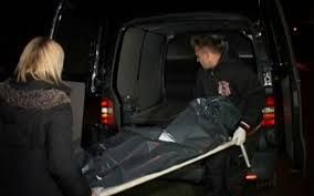 Bărbat de 77 de ani, găsit mort de pompieri în propria casă