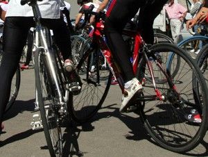 În centrul orașului: peste 130 de elevi de la Liceul Pedagogic, la marș pe biciclete și flash-mob