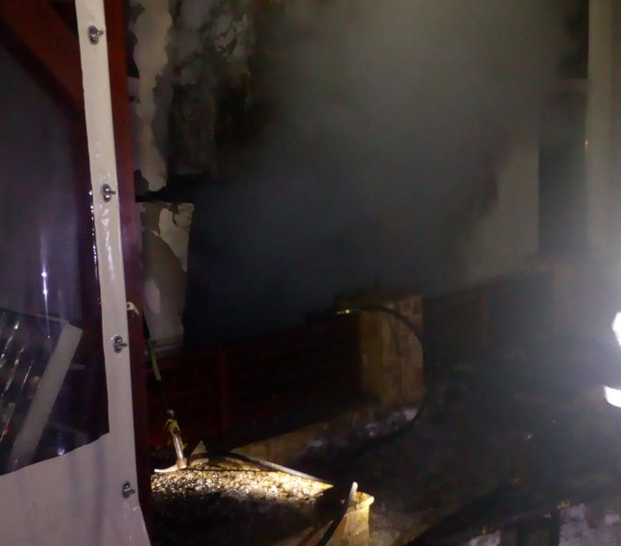 Din cauza unui aparat de încălzire defect: sala de sport  a Complexului President,  cuprinsă de flăcări