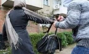 Doi minori, cercetați pentru tâlhărie