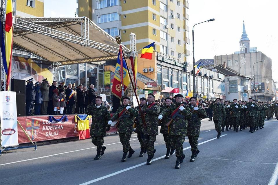 Tinerii sălăjeni, aşteptaţi să îmbrace haina militară. Oferte pentru ofiţeri şi subofiţeri