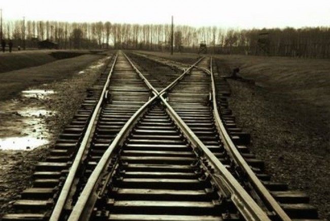 Moarte suspectă a unui bărbat din Jibou. A fost găsit mort lângă calea ferată