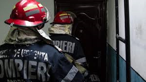 Zalău: doi copii au rămas blocați într-un apartament. Pompierii, chemați să deblocheze ușa