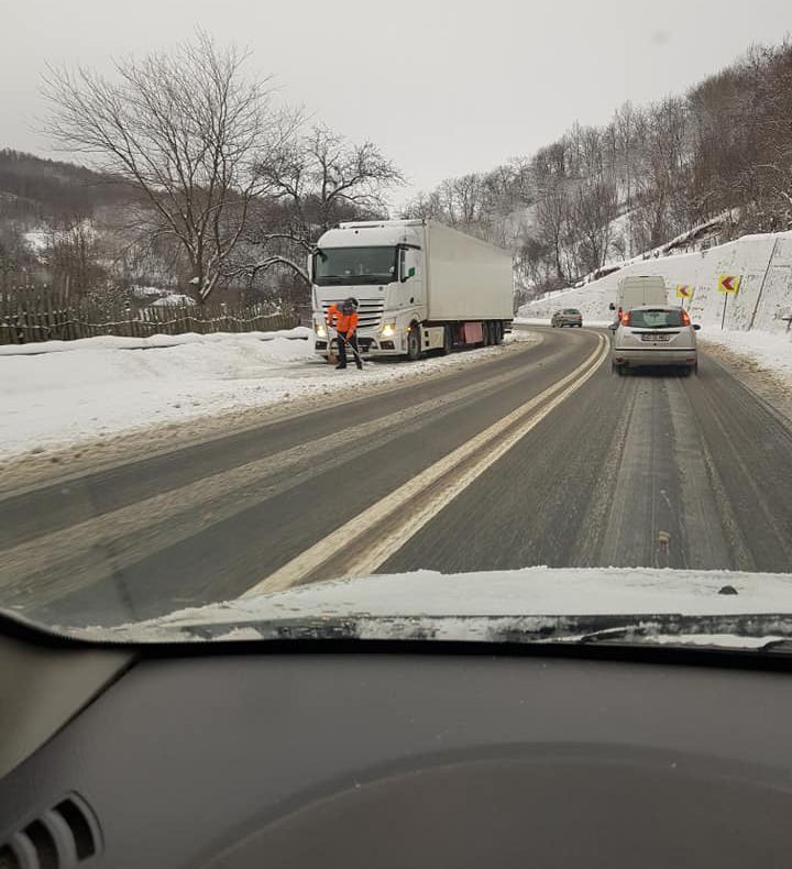 Zeci de mașini neînmatriculate sau neînregistrate, depistate în trafic