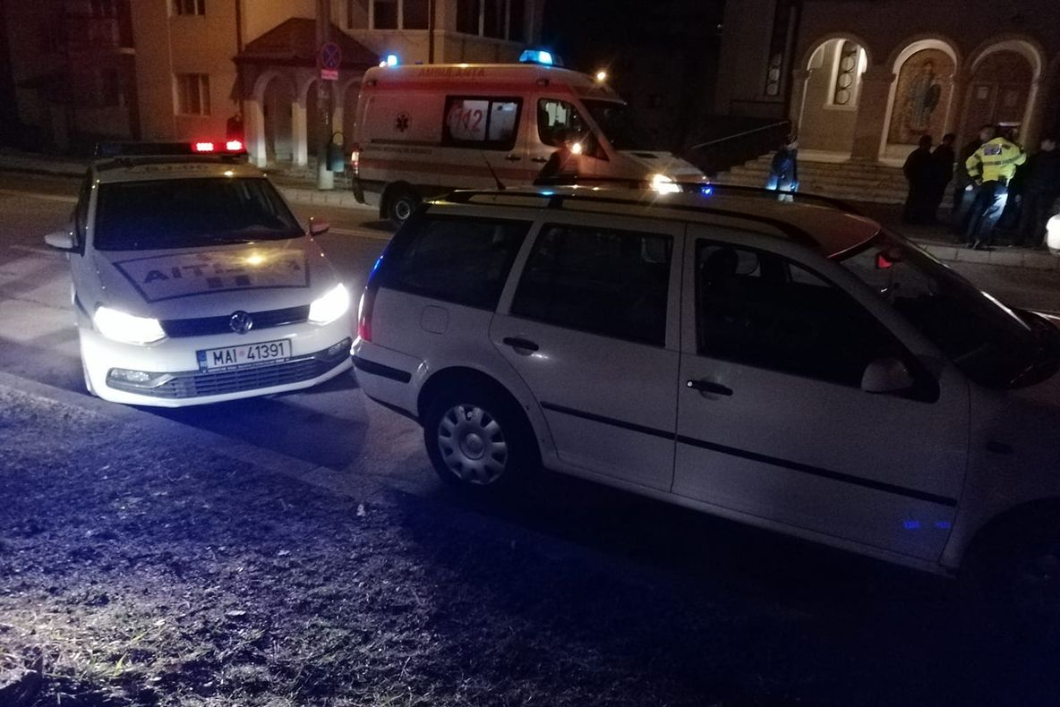 Accident în Zalău: Copilă acroşată de un autoturism, pe trecerea de pietoni