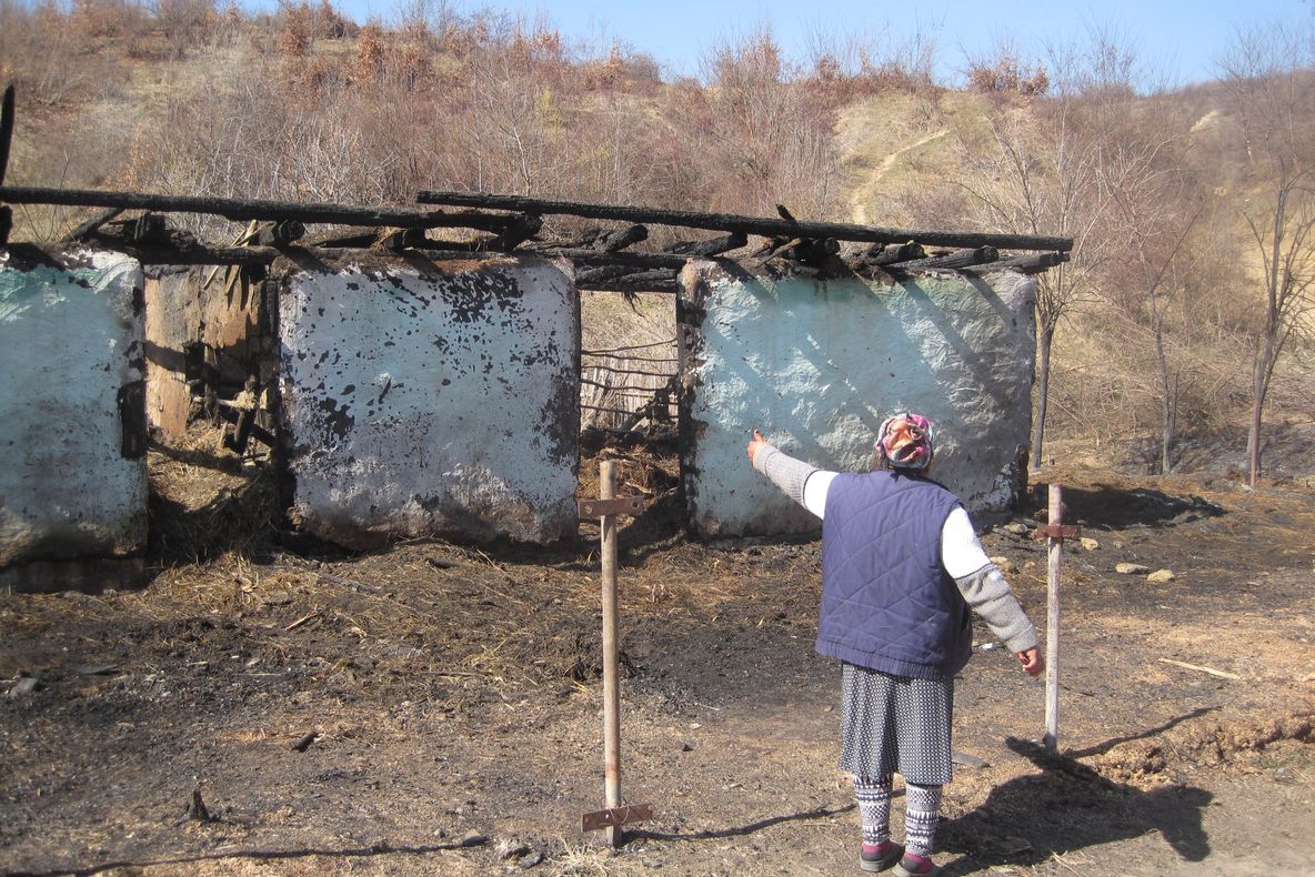 Mii de gospodării din Sălaj, fără curent. Două transformatoare, mistuite de flăcări în toiul nopţii