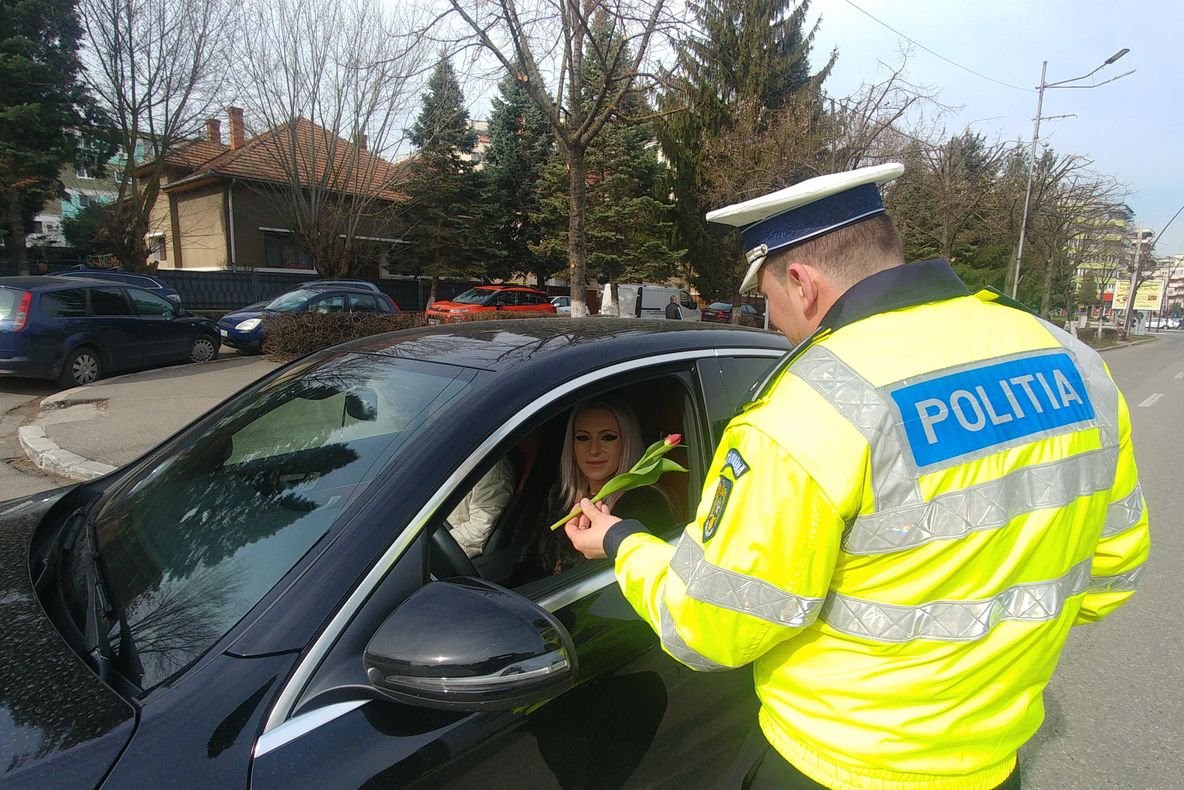 Zeci de păpuşi, produse unicat, în expoziţie la Galeria de Artă. Sălăjenii, aşteptaţi să viziteze ''Universul păpuşilor''