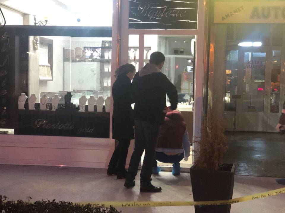 Zalău: Jaf armat la un magazin de bijuterii