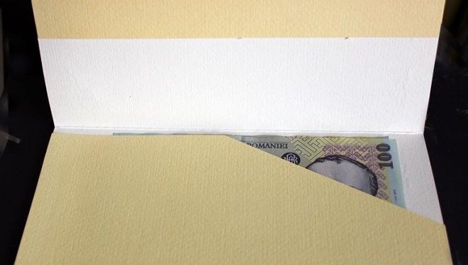 Recunoştinţa la plic - un obicei vechi, greu de stârpit. La Spitalul Judeţean, urne pentru donaţii.  Sumele colectate sunt în beneficiul pacienţilor.