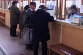 Tichetele de călătorie ale pensionarilor ar putea fi transformate în tichete de masă
