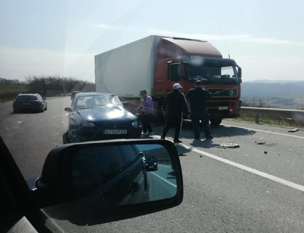 Mașină înmatriculată în Sălaj, implicată într-un accident în Pasul Mesteacăn