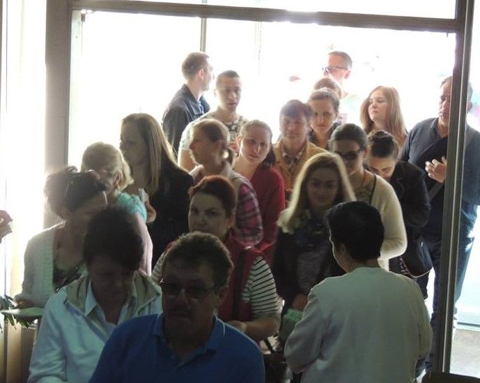 Coadă la șomaj pentru acordarea de subvenții. 260 de convenții încheiate într-o singură zi