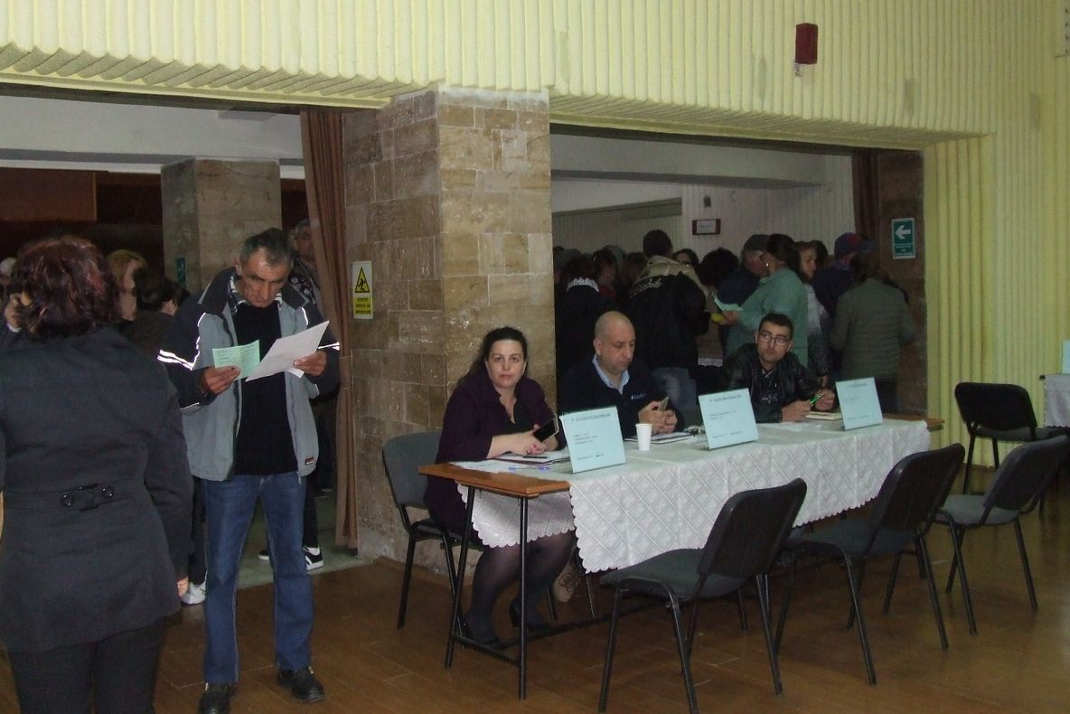 Se fac angajări. 180 de oferte de muncă în judeţ