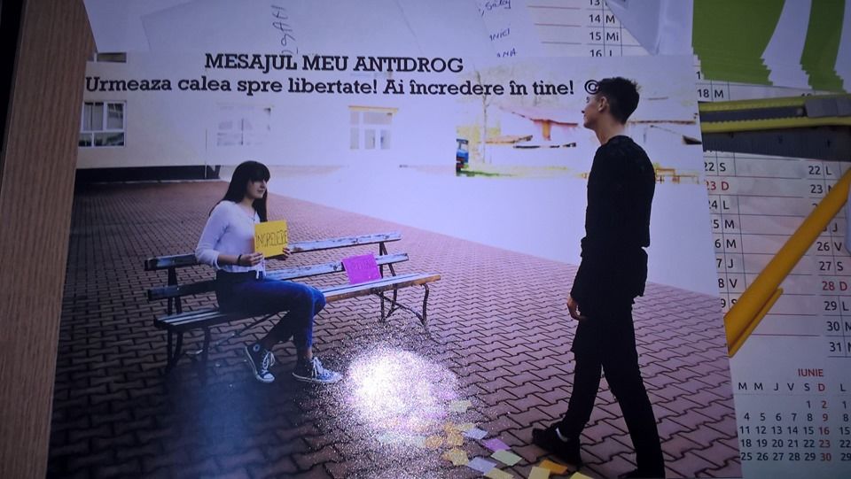 Elevi de gimnaziu şi liceeni, pe podium la Concursul național ''Mesajul meu antidrog''